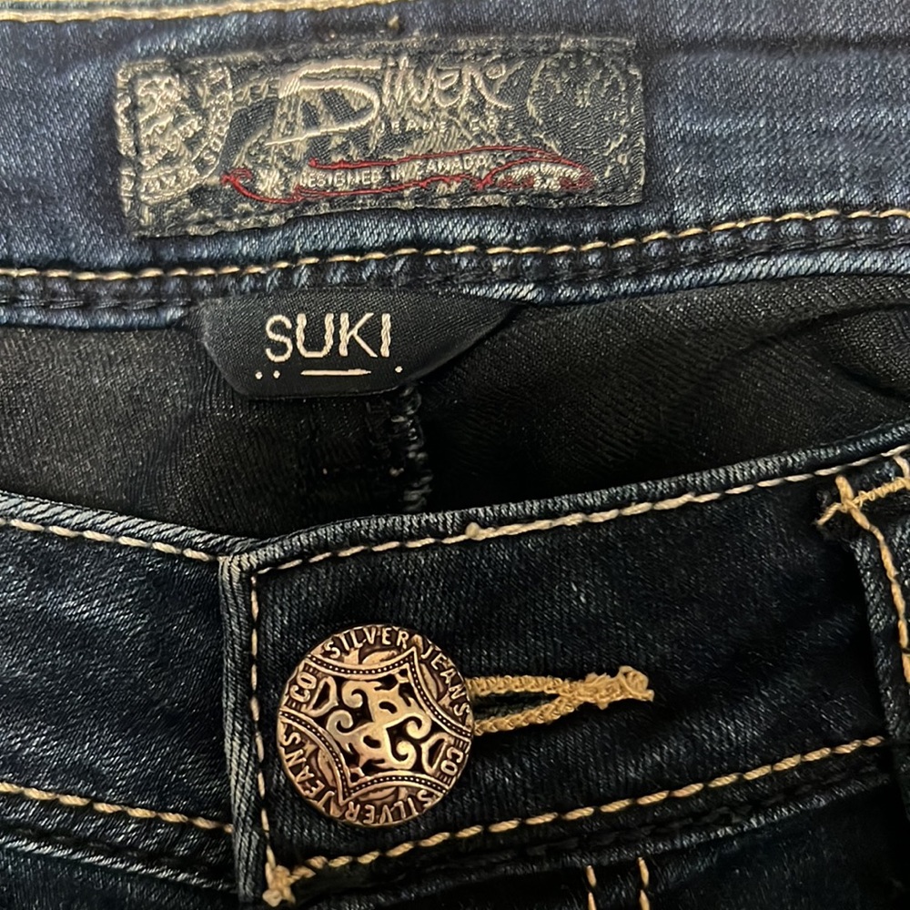 Silver Jeans - Picture 2 of 6